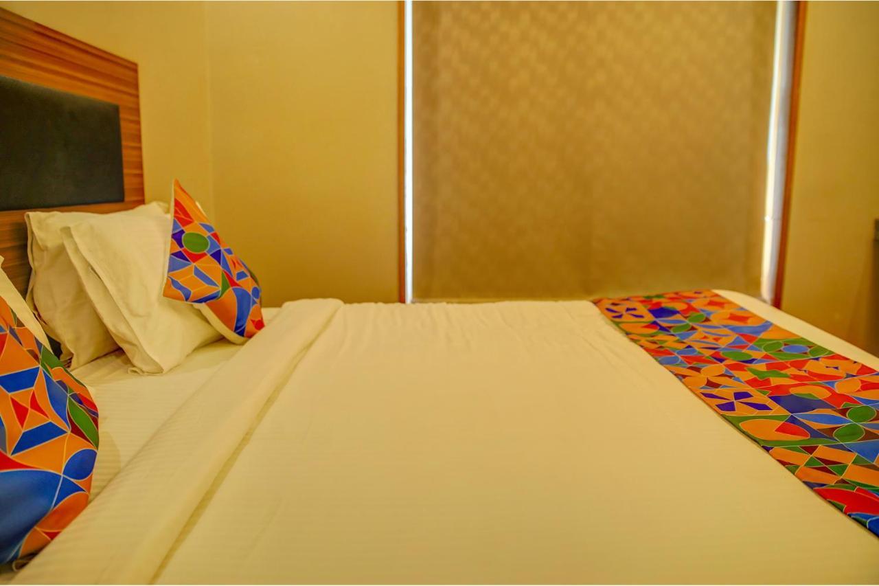 Fabhotel Illam Hospitality Chennai Exterior photo