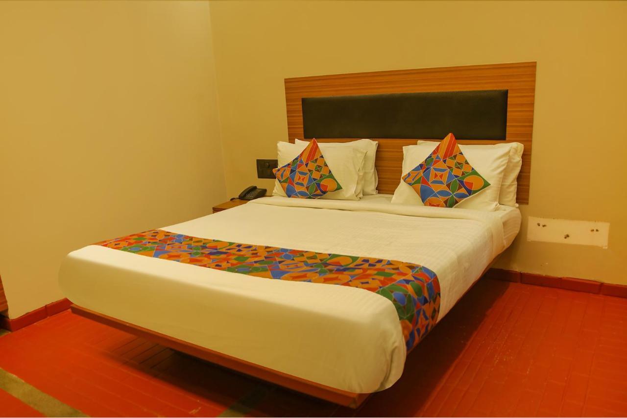 Fabhotel Illam Hospitality Chennai Exterior photo